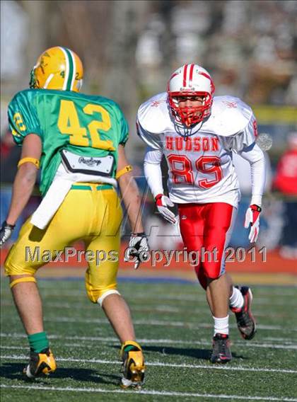 Thumbnail 3 in Clinton vs Hudson (MIAA Division III Central Final) photogallery.