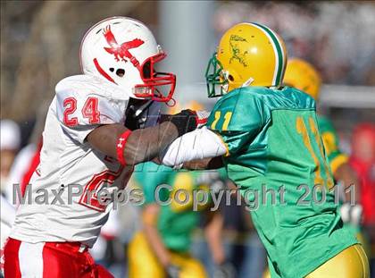 Thumbnail 3 in Clinton vs Hudson (MIAA Division III Central Final) photogallery.