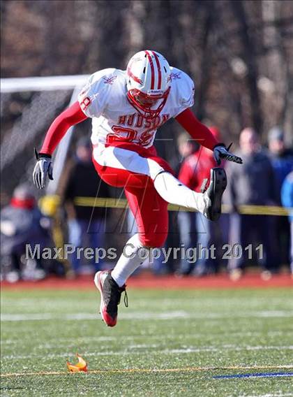 Thumbnail 1 in Clinton vs Hudson (MIAA Division III Central Final) photogallery.