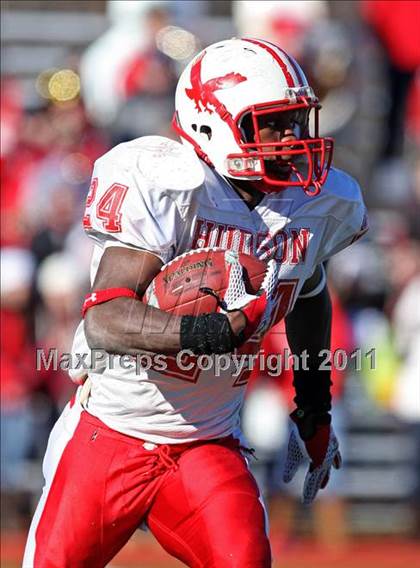 Thumbnail 1 in Clinton vs Hudson (MIAA Division III Central Final) photogallery.