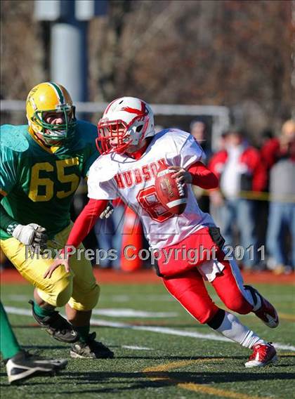 Thumbnail 2 in Clinton vs Hudson (MIAA Division III Central Final) photogallery.
