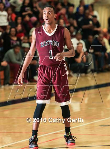 Thumbnail 2 in Eastside College Prep vs. Woodside Priory (CIF CCS D5 Section Championship) photogallery.