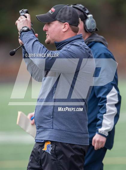 Thumbnail 3 in Eastside Catholic vs. Lakes (WIAA 3A Quarterfinal) photogallery.