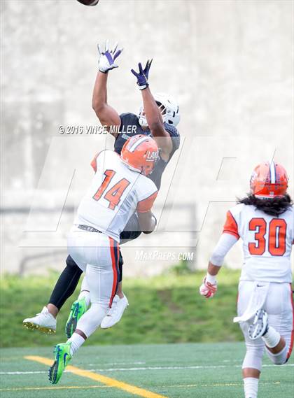 Thumbnail 2 in Eastside Catholic vs. Lakes (WIAA 3A Quarterfinal) photogallery.