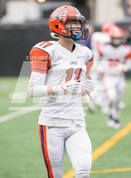 Thumbnail 3 in Eastside Catholic vs. Lakes (WIAA 3A Quarterfinal) photogallery.