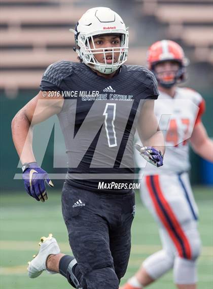 Thumbnail 1 in Eastside Catholic vs. Lakes (WIAA 3A Quarterfinal) photogallery.