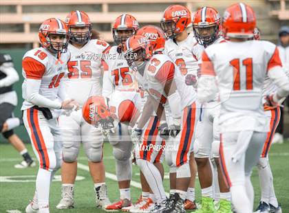 Thumbnail 2 in Eastside Catholic vs. Lakes (WIAA 3A Quarterfinal) photogallery.