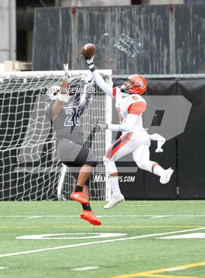 Thumbnail 2 in Eastside Catholic vs. Lakes (WIAA 3A Quarterfinal) photogallery.