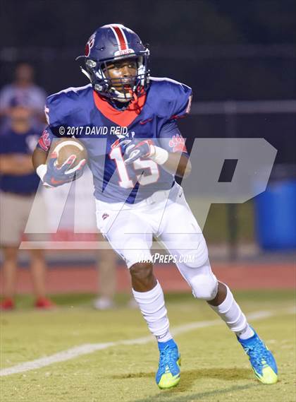 Thumbnail 2 in Belton-Honea Path vs Emerald photogallery.