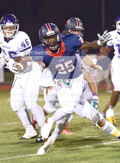 Thumbnail 2 in Belton-Honea Path vs Emerald photogallery.