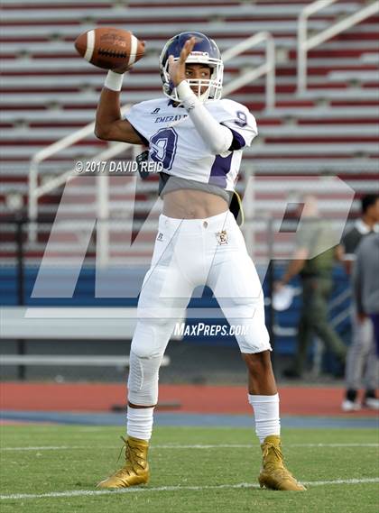 Thumbnail 1 in Belton-Honea Path vs Emerald photogallery.