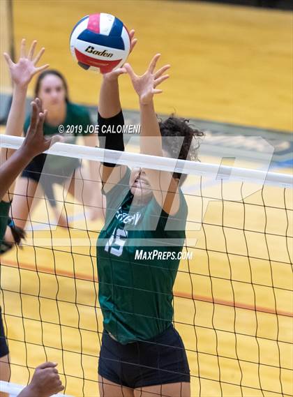 Thumbnail 2 in Harlan vs Reagan [Ronald] (NEISD Volleyball Tournament) photogallery.