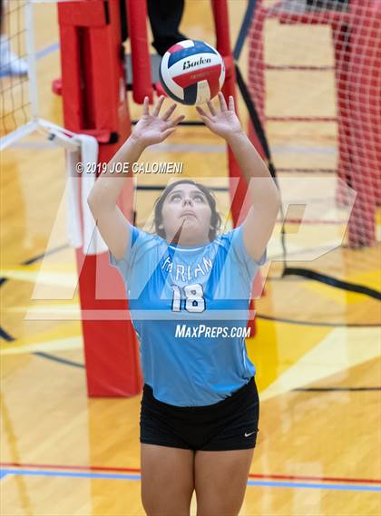 Thumbnail 2 in Harlan vs Reagan [Ronald] (NEISD Volleyball Tournament) photogallery.