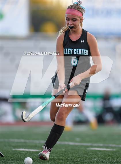 Thumbnail 1 in Fallbrook vs. Valley Center (CIF SDS D1 Final) photogallery.
