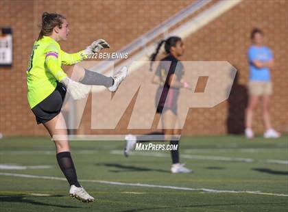 Thumbnail 3 in Lassiter vs Cambridge (GHSA 6A Championship) photogallery.