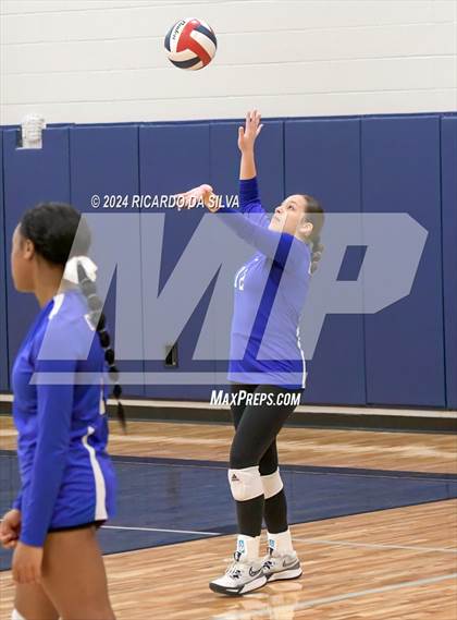 Thumbnail 1 in Cypress Ridge vs Cypress Creek (Katy ISD Subvarsity Tournament) photogallery.