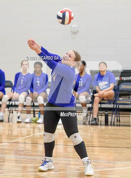 Thumbnail 3 in Cypress Ridge vs Cypress Creek (Katy ISD Subvarsity Tournament) photogallery.