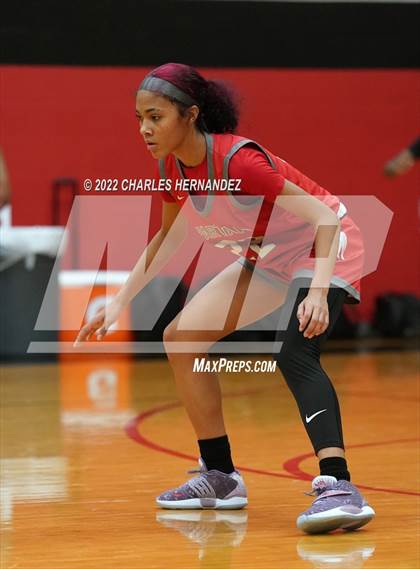 Thumbnail 2 in Shadow Creek vs. Cypress Lakes (Langham Creek Shootout) photogallery.