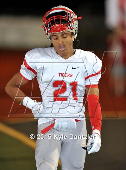 Thumbnail 2 in Muenster vs. Bremond (UIL 2A Division 2 Semifinal) photogallery.