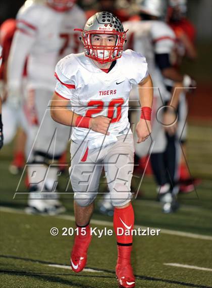 Thumbnail 3 in Muenster vs. Bremond (UIL 2A Division 2 Semifinal) photogallery.