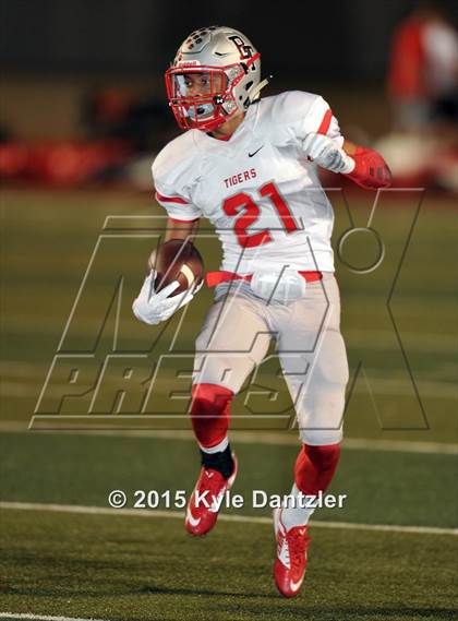 Thumbnail 1 in Muenster vs. Bremond (UIL 2A Division 2 Semifinal) photogallery.