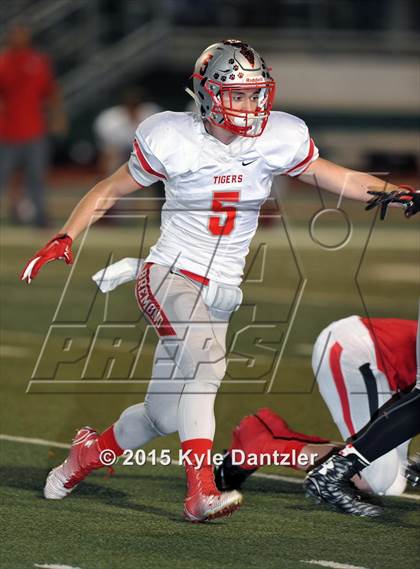 Thumbnail 1 in Muenster vs. Bremond (UIL 2A Division 2 Semifinal) photogallery.