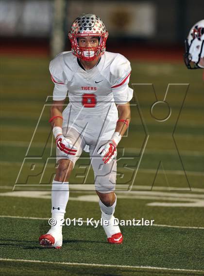Thumbnail 3 in Muenster vs. Bremond (UIL 2A Division 2 Semifinal) photogallery.
