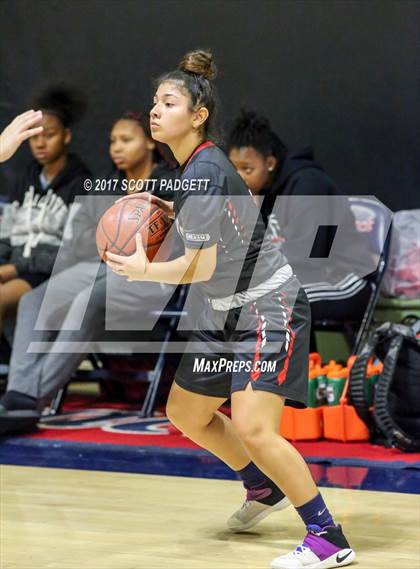 Thumbnail 1 in Great Oak vs Rancho Verde (Scrimmage) photogallery.