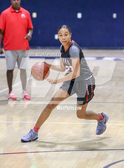 Thumbnail 1 in Great Oak vs Rancho Verde (Scrimmage) photogallery.