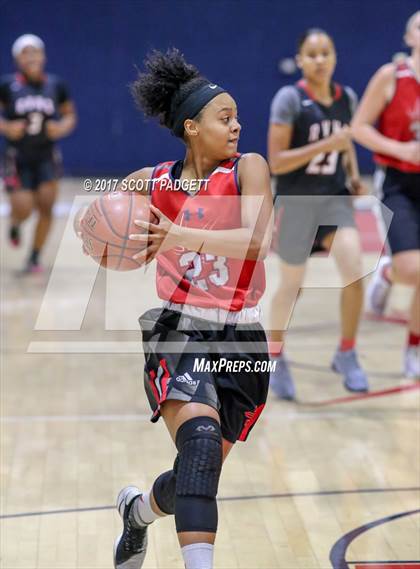 Thumbnail 2 in Great Oak vs Rancho Verde (Scrimmage) photogallery.