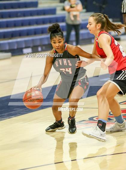 Thumbnail 2 in Great Oak vs Rancho Verde (Scrimmage) photogallery.