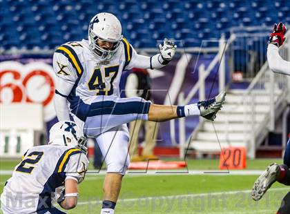 Thumbnail 2 in Xaverian Brothers vs. Central Catholic (MIAA Division 1 Final) photogallery.