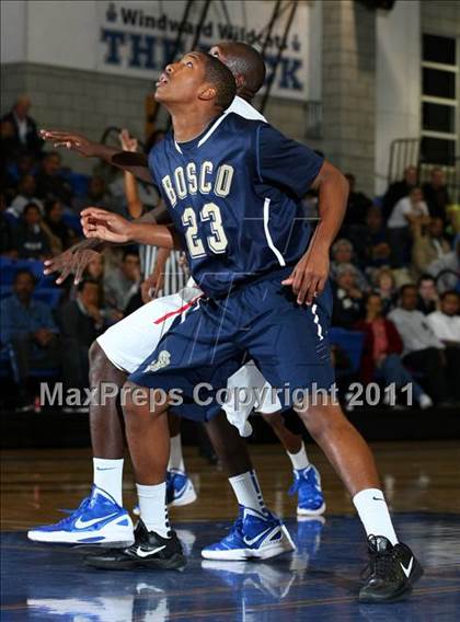 Thumbnail 1 in St. John Bosco vs. Serra (Windward Classic) photogallery.