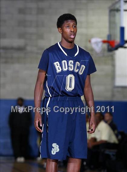 Thumbnail 2 in St. John Bosco vs. Serra (Windward Classic) photogallery.