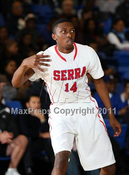 Thumbnail 2 in St. John Bosco vs. Serra (Windward Classic) photogallery.