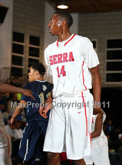 Thumbnail 1 in St. John Bosco vs. Serra (Windward Classic) photogallery.