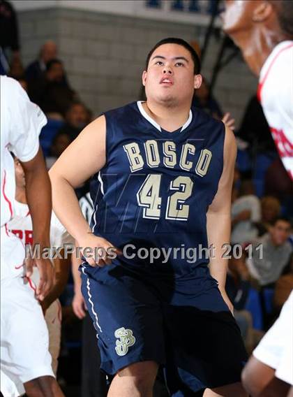 Thumbnail 1 in St. John Bosco vs. Serra (Windward Classic) photogallery.