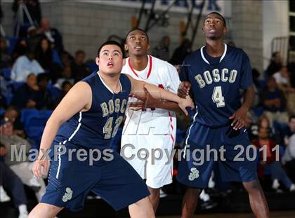 Thumbnail 1 in St. John Bosco vs. Serra (Windward Classic) photogallery.