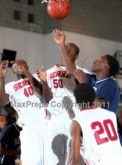 Thumbnail 3 in St. John Bosco vs. Serra (Windward Classic) photogallery.