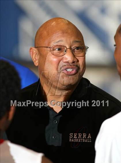 Thumbnail 1 in St. John Bosco vs. Serra (Windward Classic) photogallery.