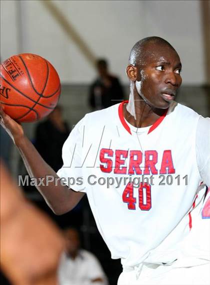 Thumbnail 1 in St. John Bosco vs. Serra (Windward Classic) photogallery.