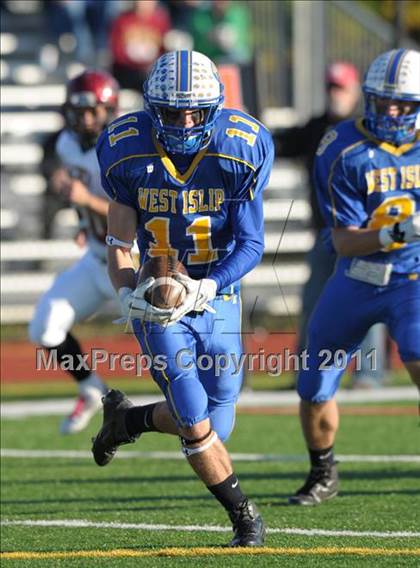 Thumbnail 3 in Sachem East @ West Islip photogallery.