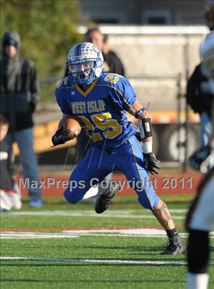 Thumbnail 2 in Sachem East @ West Islip photogallery.