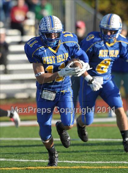 Thumbnail 1 in Sachem East @ West Islip photogallery.