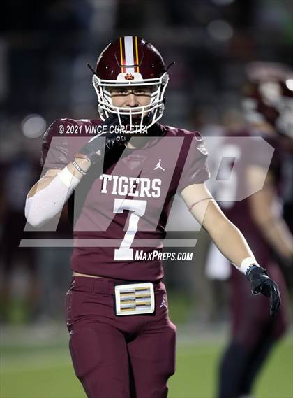 Thumbnail 2 in Georgetown @ Dripping Springs (UIL 5A Bi-District Playoff) photogallery.