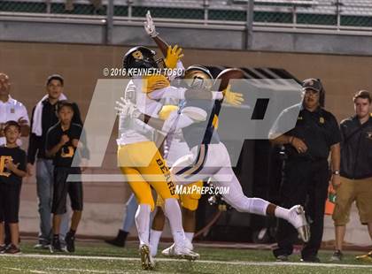 Thumbnail 3 in Brennan vs. O'Connor photogallery.