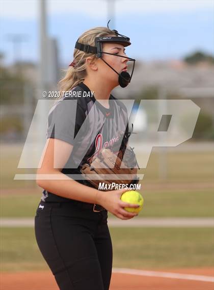 Thumbnail 3 in Sunrise Mountain vs Boulder Creek photogallery.