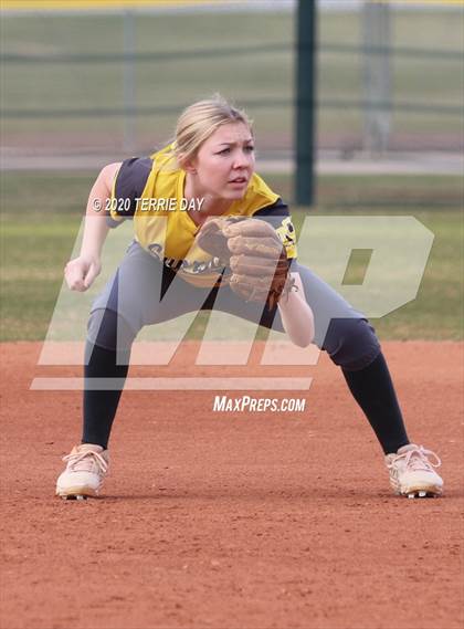 Thumbnail 3 in Sunrise Mountain vs Boulder Creek photogallery.