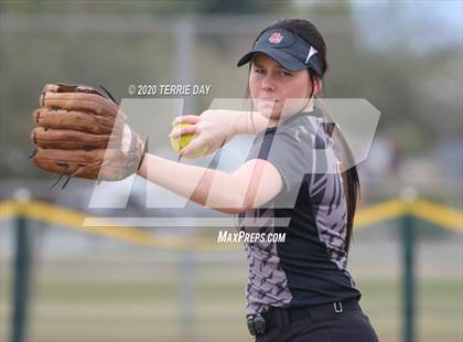 Thumbnail 2 in Sunrise Mountain vs Boulder Creek photogallery.