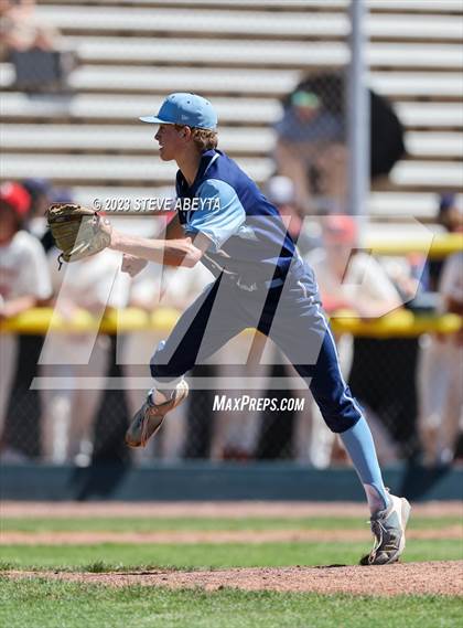 Thumbnail 3 in Regis Jesuit vs. Valor Christian (CHSAA 5A State - 2nd Round) photogallery.
